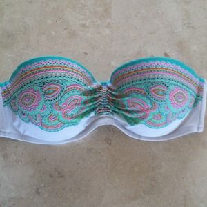 Strapless bikini top
