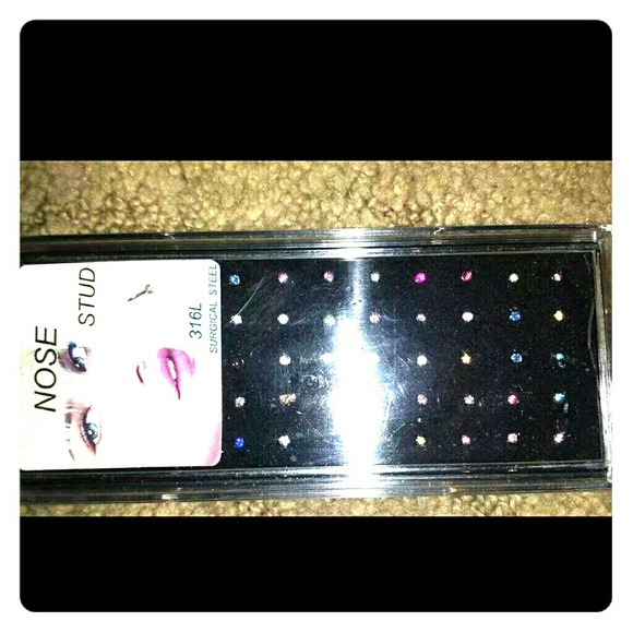 60 nose studs