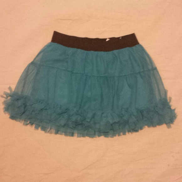 Blue ruffled skort