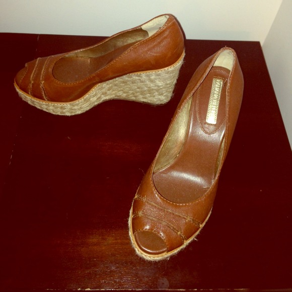 Banana republic wedge shoes caramel brown