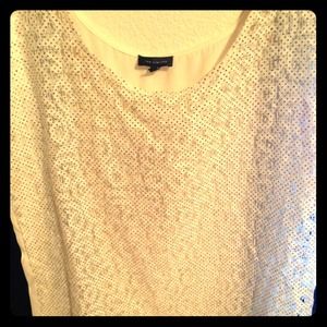 Blouse with flower pattern