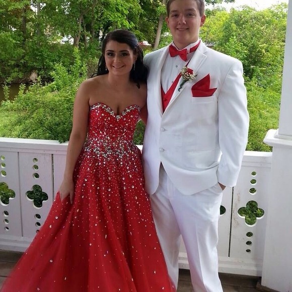 Red prom dress