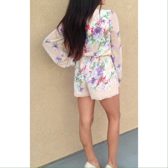 Soft and Sweet Floral Romper - Picture 2 of 2
