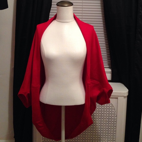 🌸🌺SOLD🌺🌸Red shawl/sweater