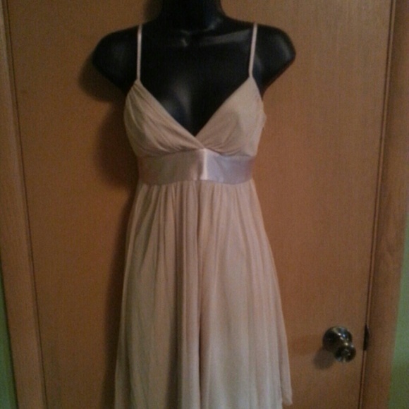 Nude colored dress - Picture 1 of 4