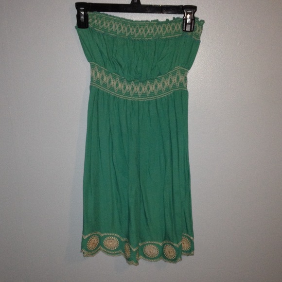 Strapless dress