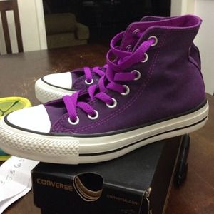 **SOLD***Purple Converse