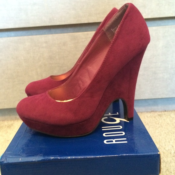 Rouge  Shoes - Raspberry Wedge Heel