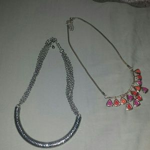 2 necklaces for the price of one. Great condition
