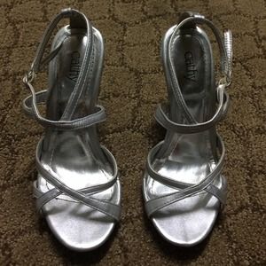 Cute silver heels for sale!