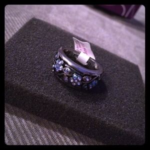 "Garden Party" Ring