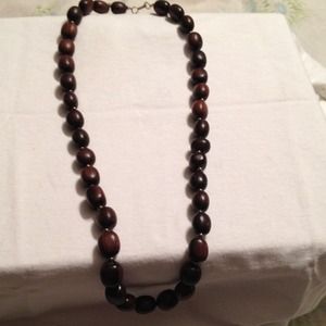 HAND CRAFTED BEADED NECKLACE