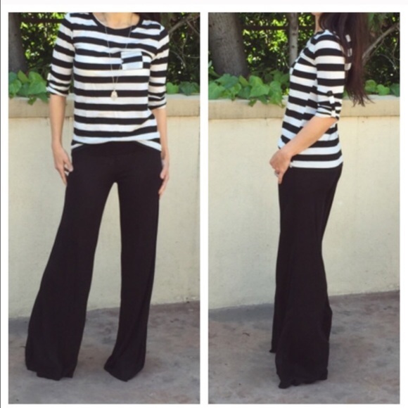 Chic wide striped top. SALE LOWEST PRICE - Picture 2 of 3