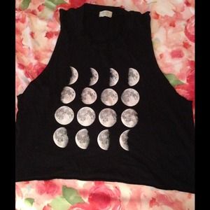 BRANDY MELVILLE MOON SHIRT BRANDY MELVILLE MOON SHIRT