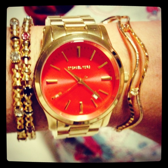 (Michael kors) GOLD mid size mandarin watch ,