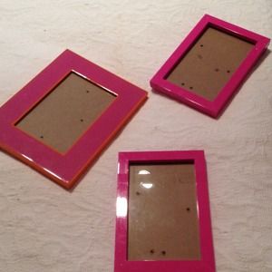 Hot pink picture frame set