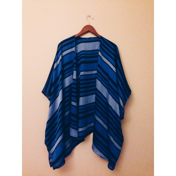 SOLD ON VINTED🚫🆕Oversized Blue Kimono