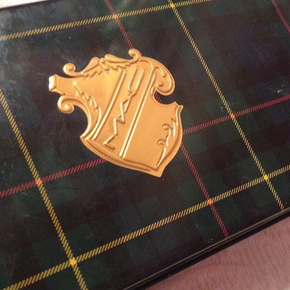 Mac brush holder