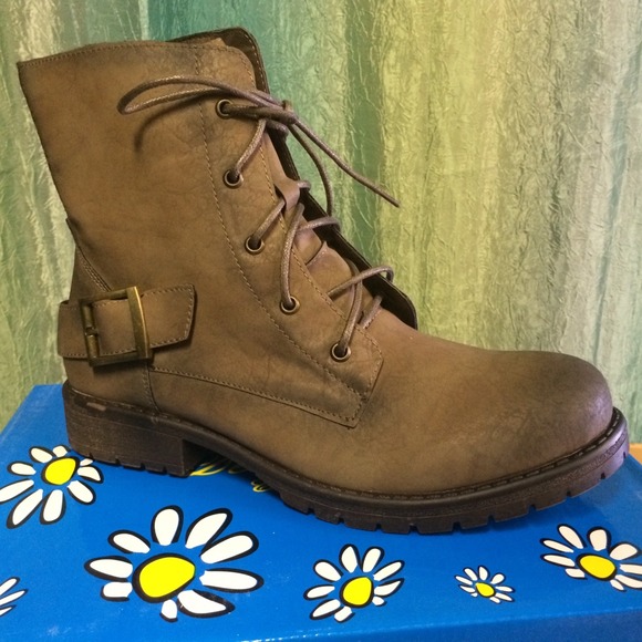 Combat boots💕