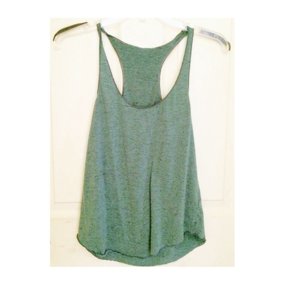 Basic Racerback Tank💚