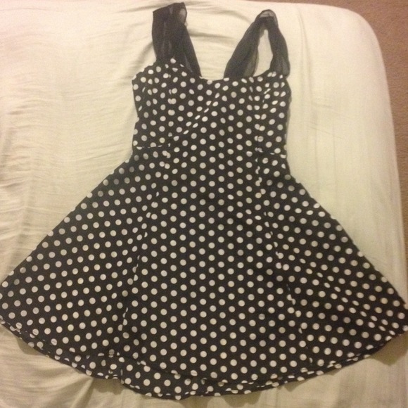 Dress - Picture 3 of 3