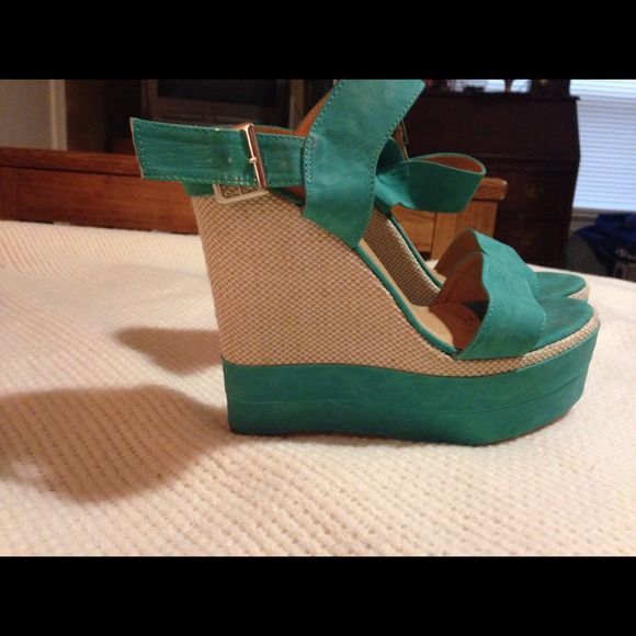 Summer Wedges! *ask for discount*