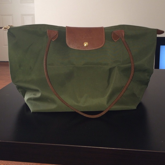 longchamp green bag