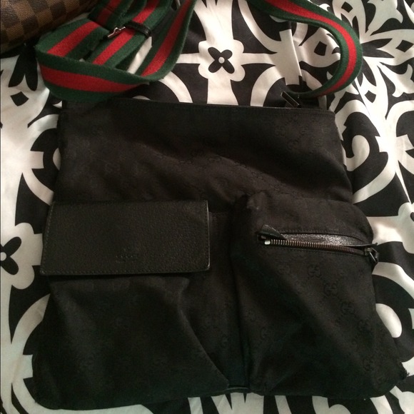 100% authentic Gucci messenger bag