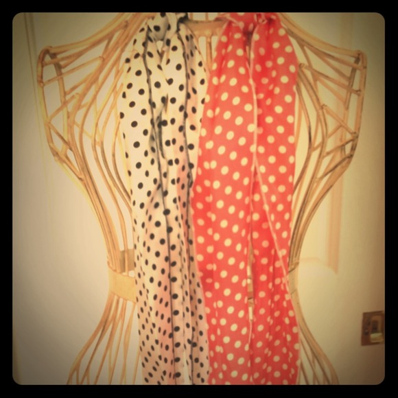 *SOLD* 2 scarf polka-dot bundle - Picture 1 of 2