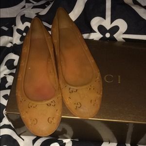100% authentic Gucci "Price is firm!!!