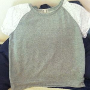 gap. size small grey with white lace like sleeves