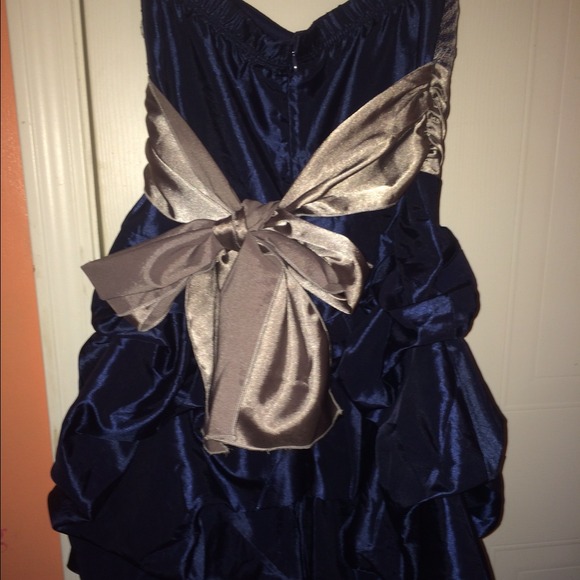 Dress - Picture 2 of 2