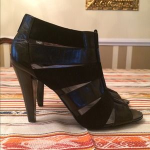 SOLD! CALVIN KLEIN women's gladiator bootie