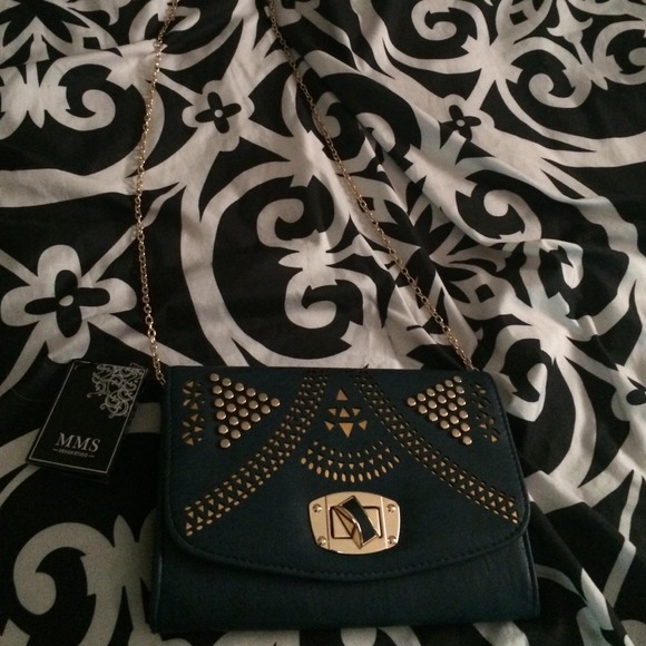 New never been worn!!!