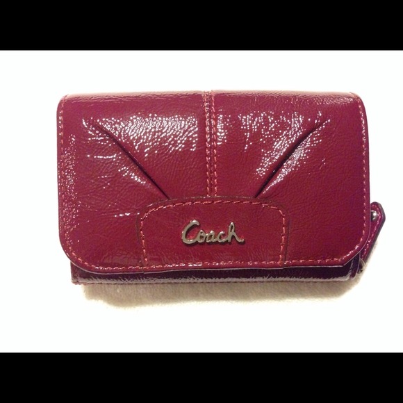 coach patent leather wallet