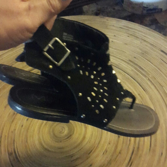 Sold - Picture 3 of 4