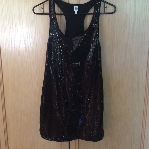 Tops - Tank top