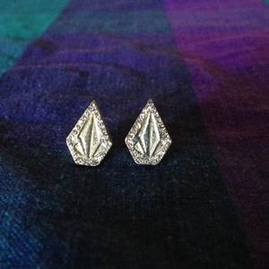 Volcom earrings! 💣