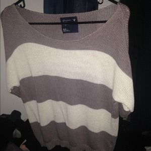 Half sleeve sweater