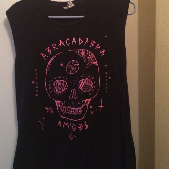 2 Tank Tops