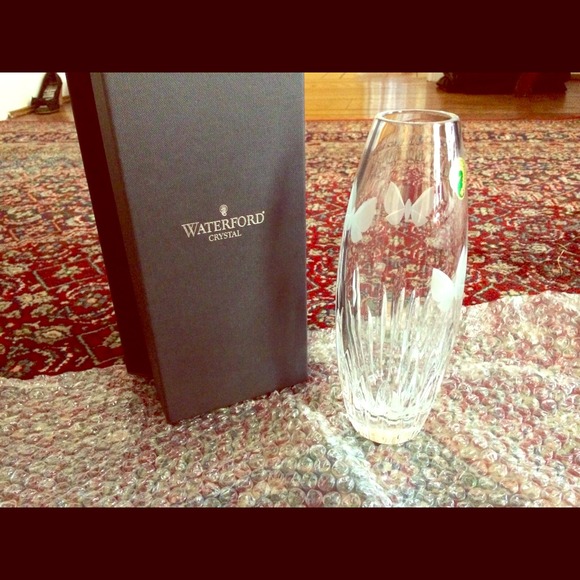WATERFORD Crystal Butterfly Bud Vase - Picture 1 of 4