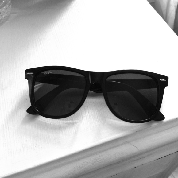 Ray-Ban Accessories - Ray Ban sunglasses - No Trading