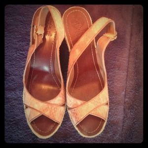 Vince camuto --- snake print wedges