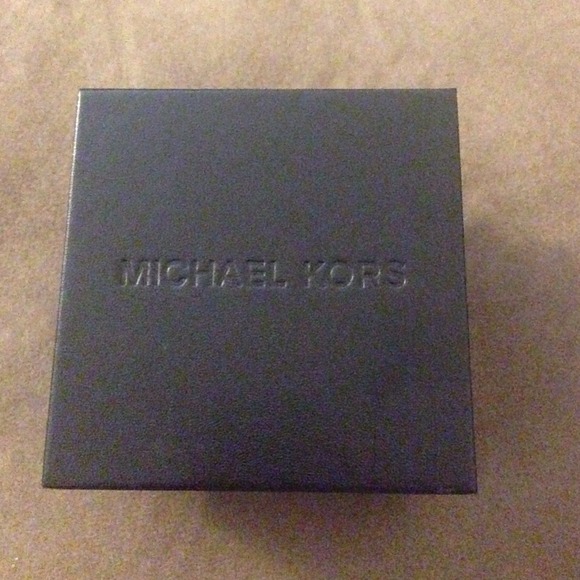 Michael kors watch box