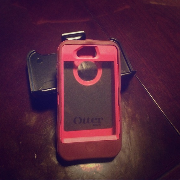 Otter box iphone 4 case with belt clip.