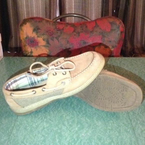 White Mountain Sailor boat shoes