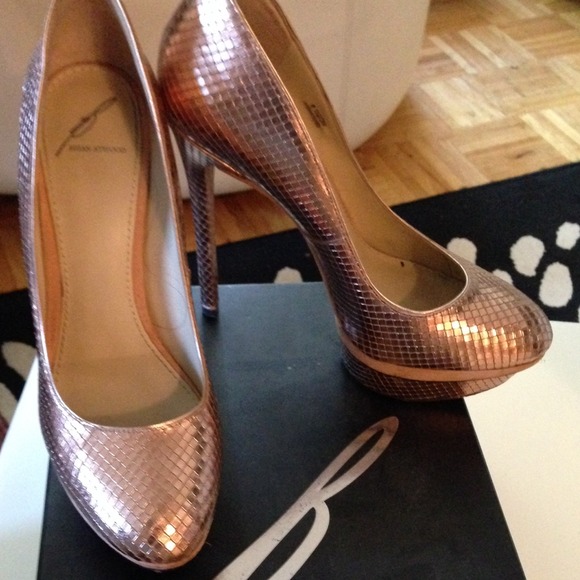 B Brian Atwood Fontanne Rose Gold Pump