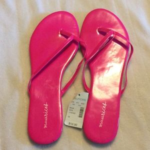 💥💥REDUCED💥💥Maurice's Flip Flops