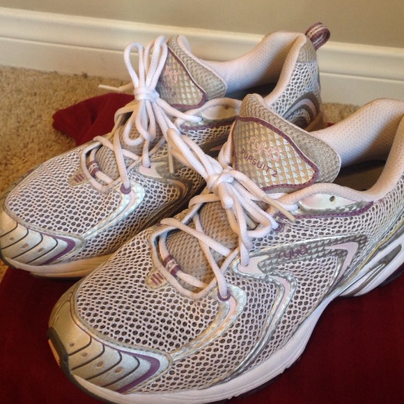 Running Shoes