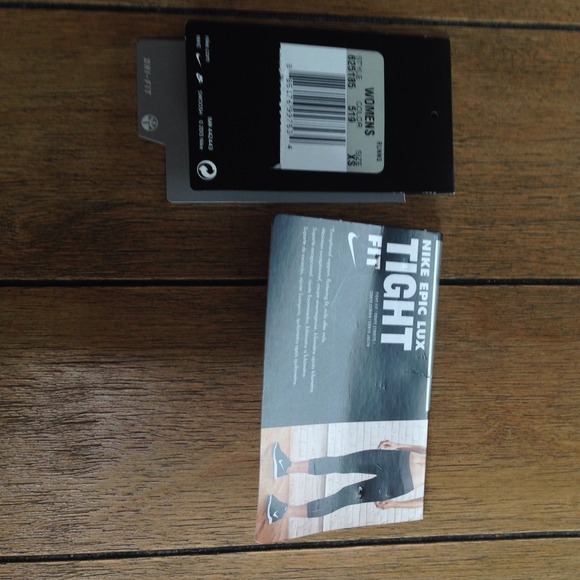 Nike Epic Lux Tight Running Capris - Picture 4 of 4